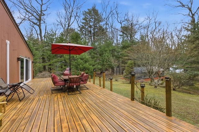 89 Walker St, Seekonk, MA 02771