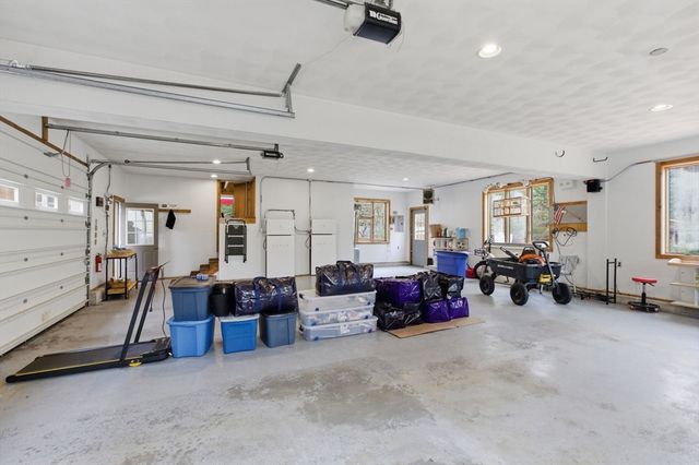 89 Walker St, Seekonk, MA 02771