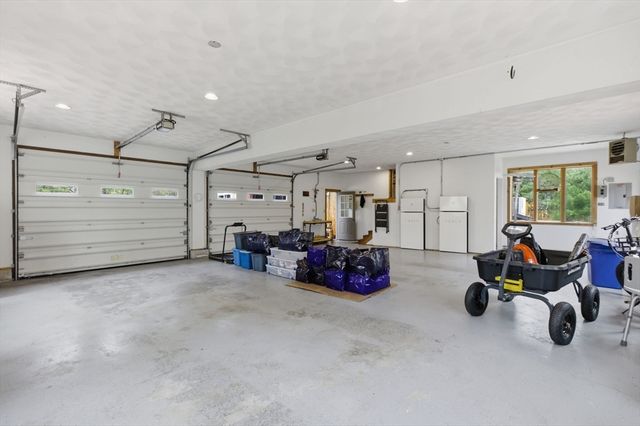 89 Walker St, Seekonk, MA 02771