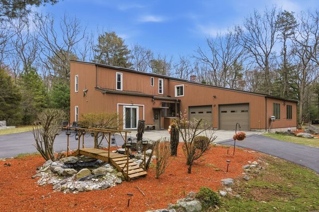 89 Walker St, Seekonk, MA 02771