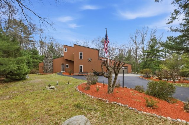 89 Walker St, Seekonk, MA 02771
