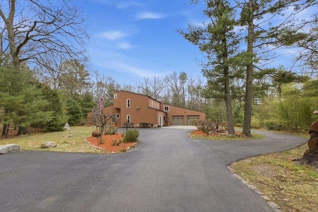 89 Walker St, Seekonk, MA 02771