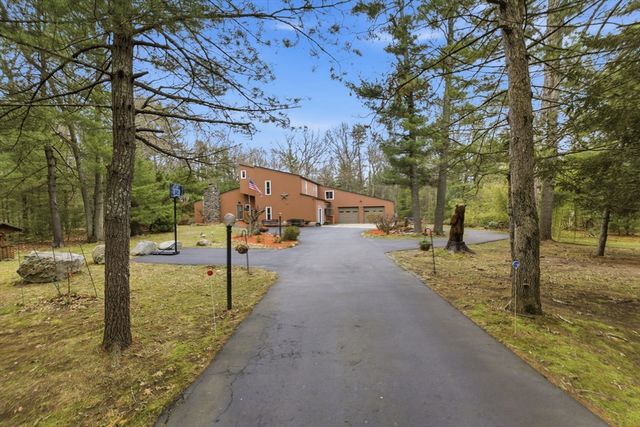 89 Walker St, Seekonk, MA 02771