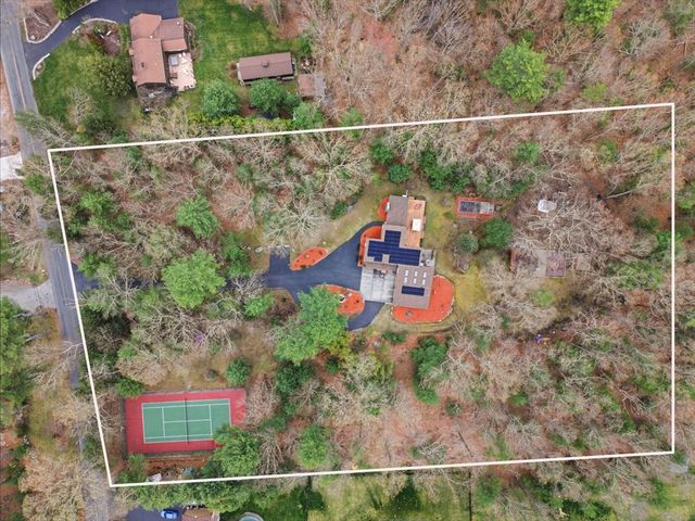 89 Walker St, Seekonk, MA 02771