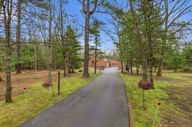 89 Walker St, Seekonk, MA 02771
