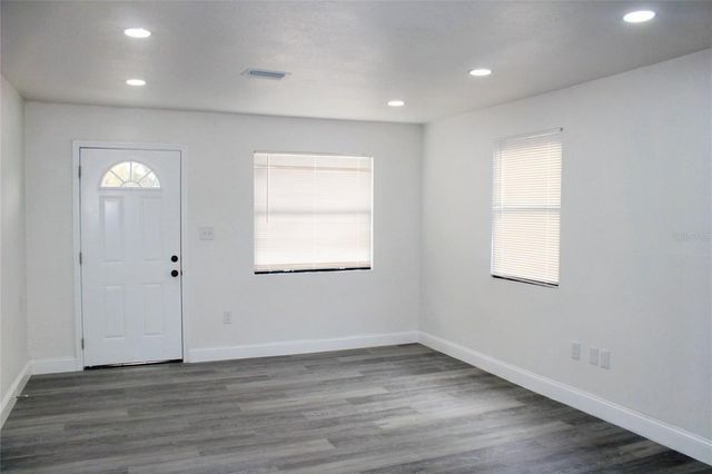 8308 ALLAMANDA AVENUE, Tampa, FL 33619