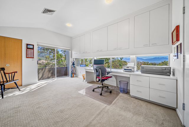 1225 Gardner Way, Medford, OR 97504