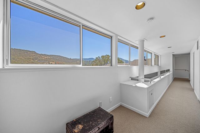 1225 Gardner Way, Medford, OR 97504