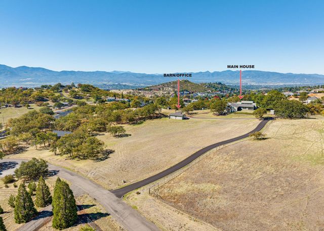 1225 Gardner Way, Medford, OR 97504