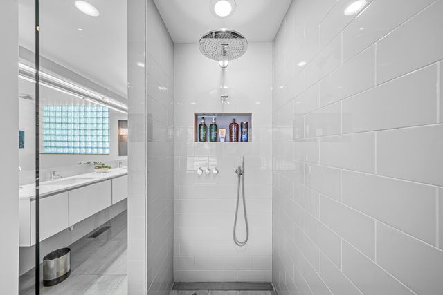 1225 Gardner Way, Medford, OR 97504