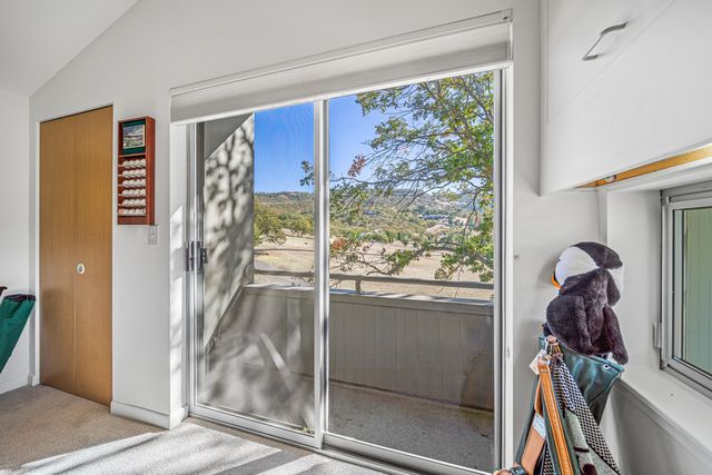 1225 Gardner Way, Medford, OR 97504