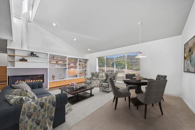 1225 Gardner Way, Medford, OR 97504