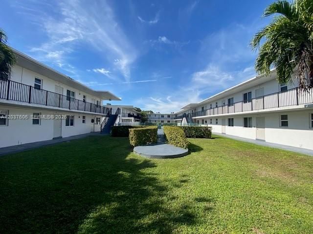 6705 SW 44th St 2, Miami, FL 33155