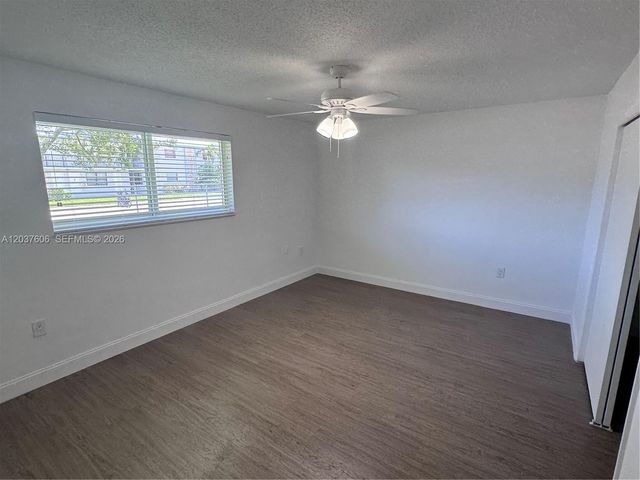 6705 SW 44th St 2, Miami, FL 33155