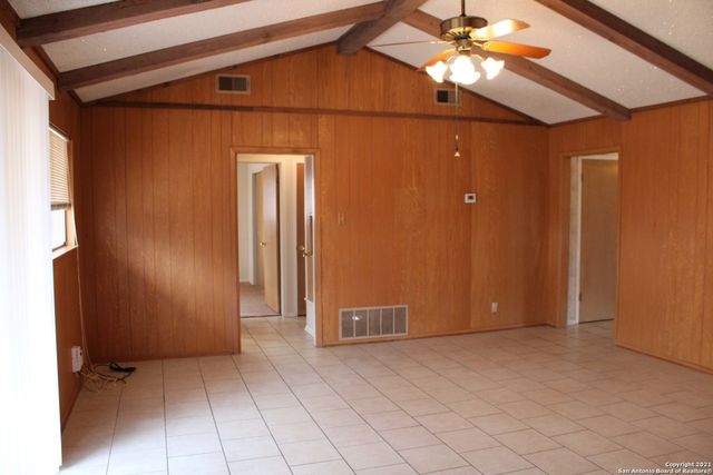 503 DOWNSHIRE DR, San Antonio, TX 78216