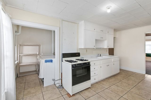 317 7th Street, West Des Moines, IA 50265