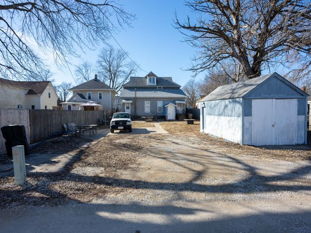 317 7th Street, West Des Moines, IA 50265