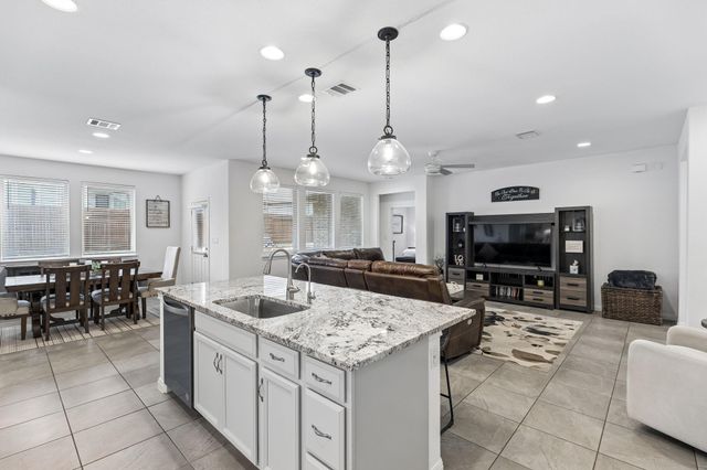 425 Windom WAY, Georgetown, TX 78626