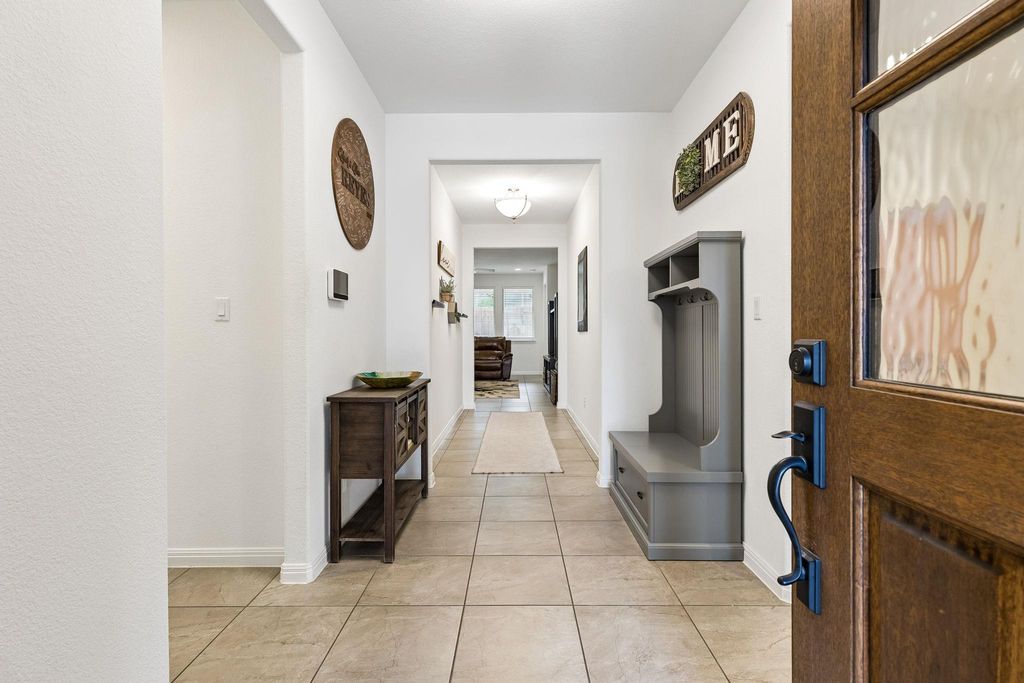 425 Windom WAY, Georgetown, TX 78626