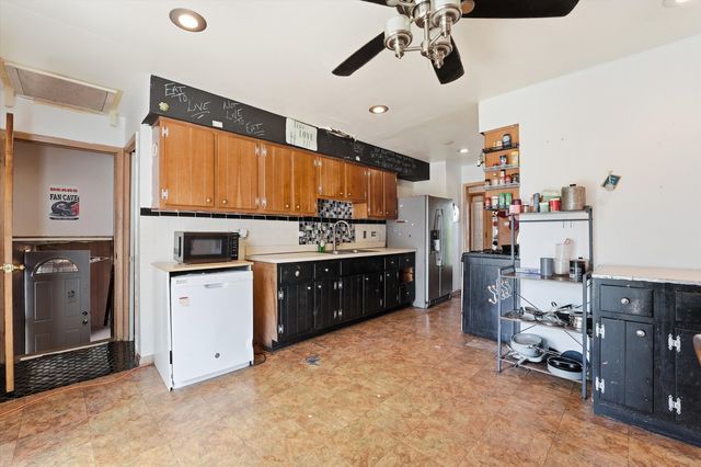15342 DOBSON Avenue, South Holland, IL 60473