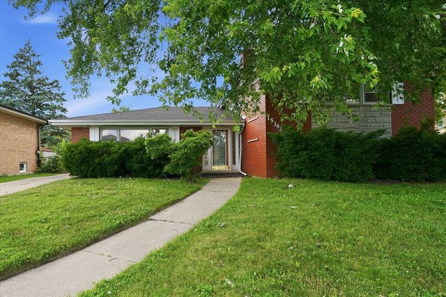 15342 DOBSON Avenue, South Holland, IL 60473