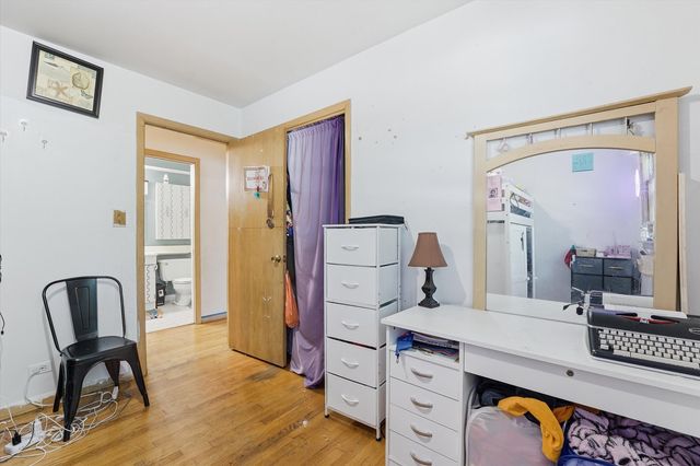 15342 DOBSON Avenue, South Holland, IL 60473