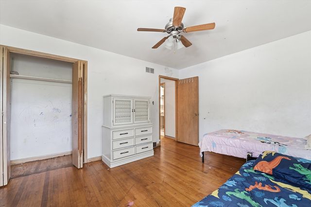 15342 DOBSON Avenue, South Holland, IL 60473