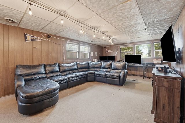 15342 DOBSON Avenue, South Holland, IL 60473