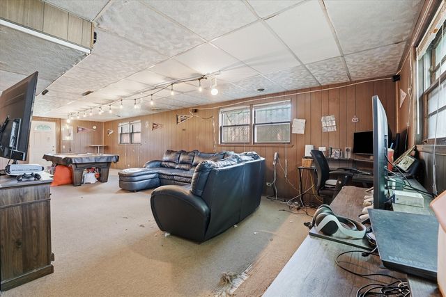 15342 DOBSON Avenue, South Holland, IL 60473
