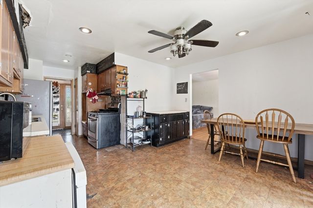 15342 DOBSON Avenue, South Holland, IL 60473