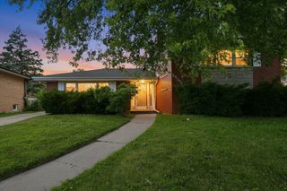 15342 DOBSON Avenue, South Holland, IL 60473
