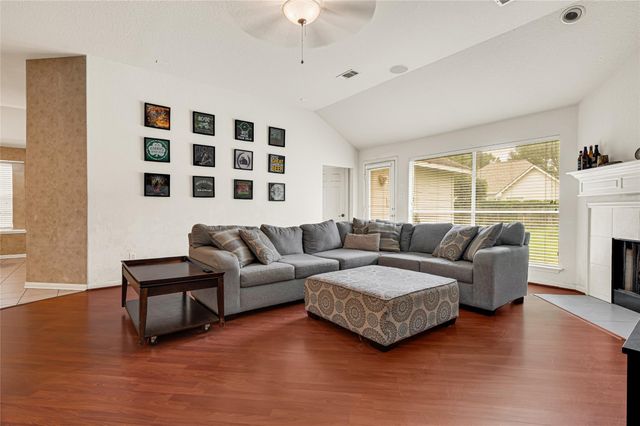 10202 Squirehill Court, Houston, TX 77070