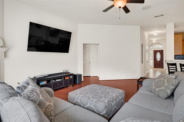 10202 Squirehill Court, Houston, TX 77070