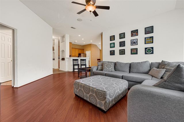 10202 Squirehill Court, Houston, TX 77070