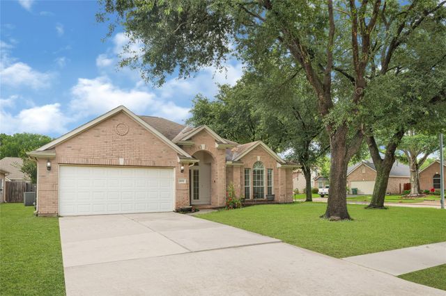 10202 Squirehill Court, Houston, TX 77070