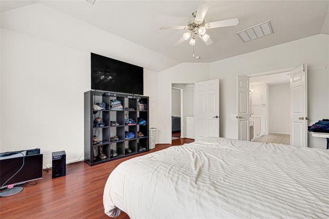 10202 Squirehill Court, Houston, TX 77070