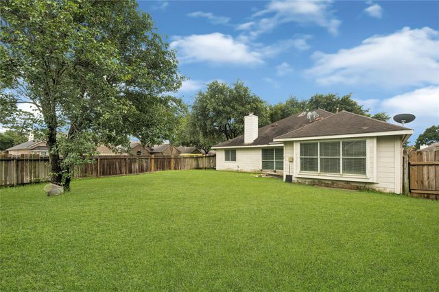10202 Squirehill Court, Houston, TX 77070