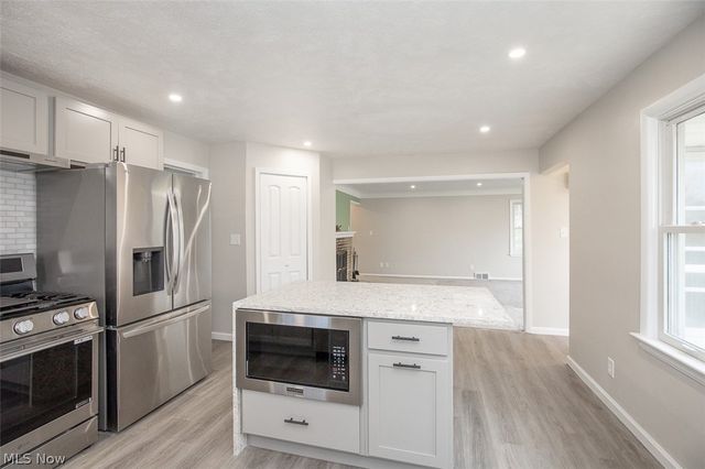 7520 W Wallings Road, North Royalton, OH 44133