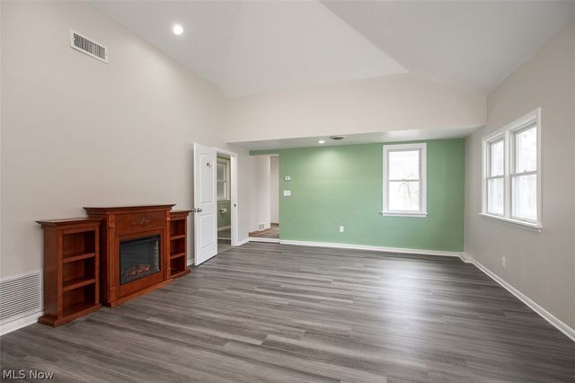 7520 W Wallings Road, North Royalton, OH 44133