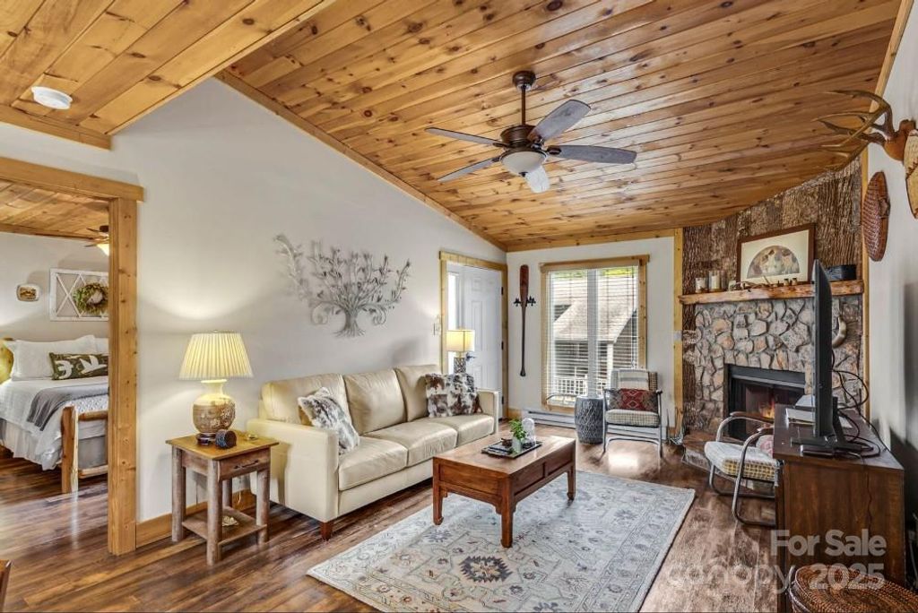 148 Royal Oaks Drive 231, Blowing Rock, NC 28605