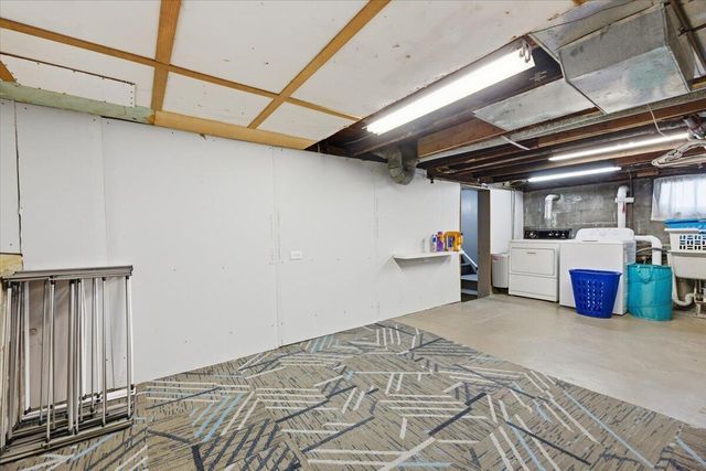 1908 S 10TH Street, Council Bluffs, IA 51501