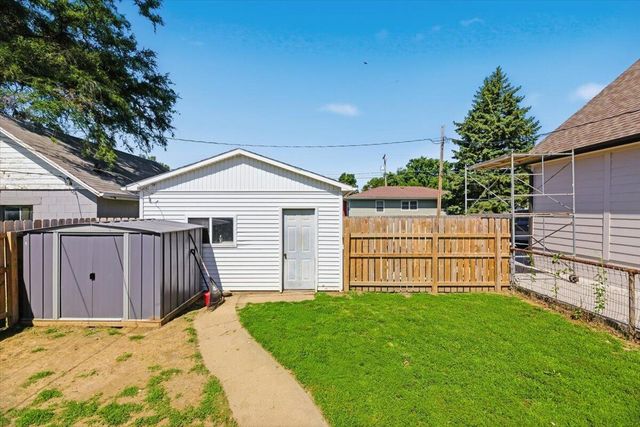 1908 S 10TH Street, Council Bluffs, IA 51501