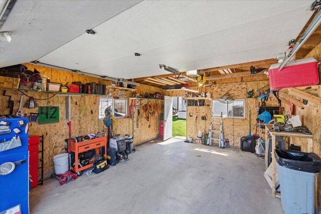 1908 S 10TH Street, Council Bluffs, IA 51501
