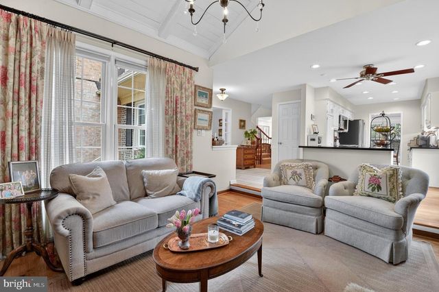 10714 BREWER HOUSE, Rockville, MD 20852