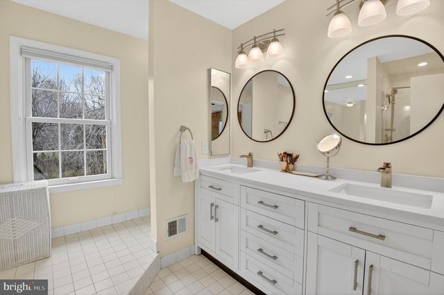 10714 BREWER HOUSE, Rockville, MD 20852