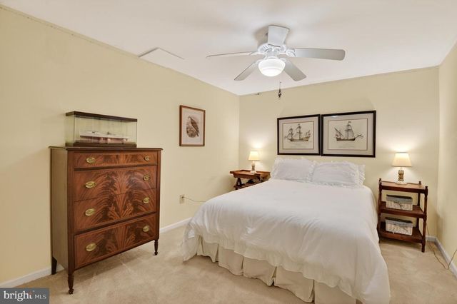 10714 BREWER HOUSE, Rockville, MD 20852