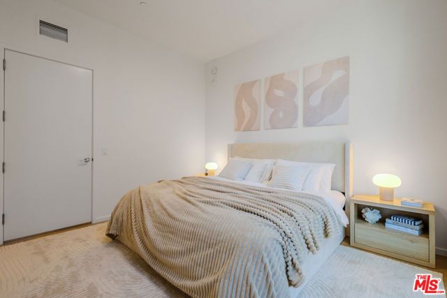 877 Francisco Street 1903, Los Angeles, CA 90017