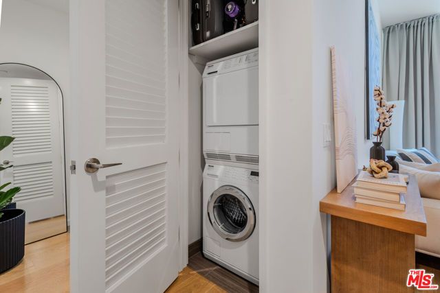 877 Francisco Street 1903, Los Angeles, CA 90017