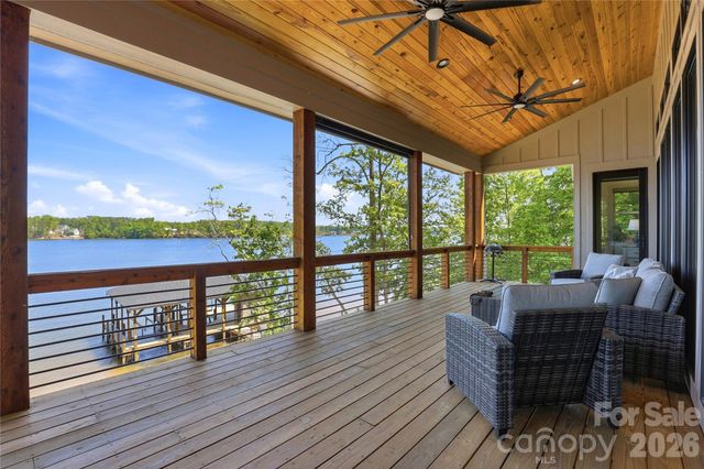 8058 Edgewater Drive, Norwood, NC 28128