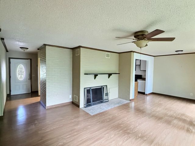 1528 N Yale Blvd, Wichita, KS 67208